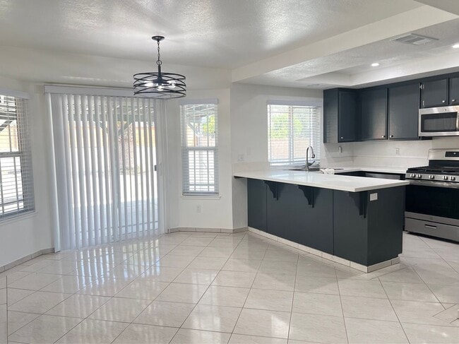 Foto del edificio - 8335 Stonewood Ln