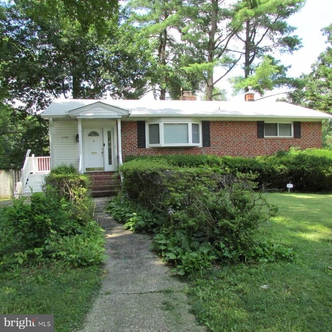Building Photo - 2700 Sulgrave Ave