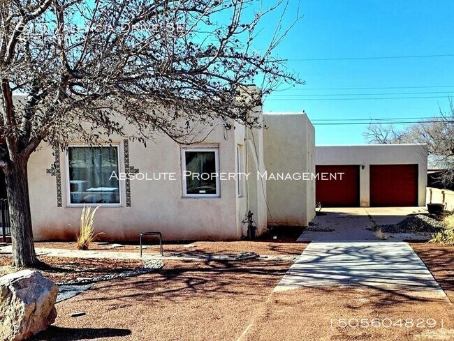 Building Photo - Great 4 bedroom home