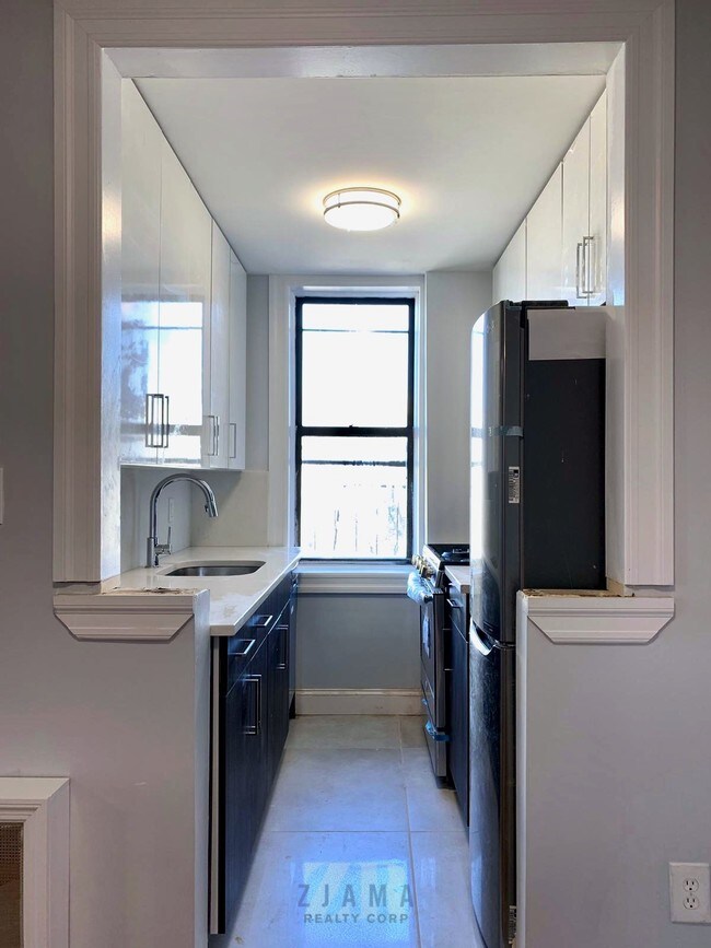 Foto del edificio - 130 E 18th St