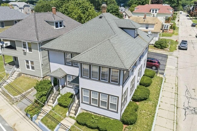 Building Photo - 1124 Park Ave
