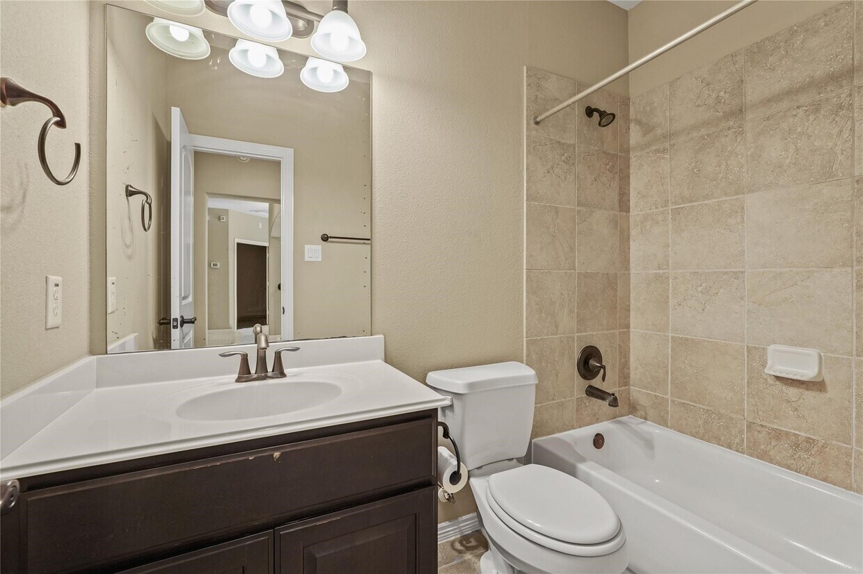 Foto del edificio - 2515 Sentry Oak Way