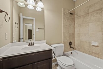 Building Photo - 2515 Sentry Oak Way