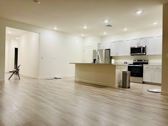 Building Photo - 1830 Orange Blossom Ln