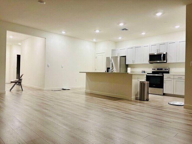 Foto del edificio - 1830 Orange Blossom Ln