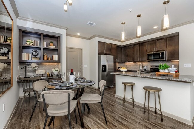 Building Photo - 18110 Hunters Terrace Dr