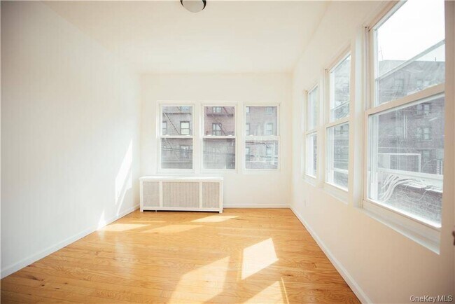 Foto del edificio - 1443 Beach Ave