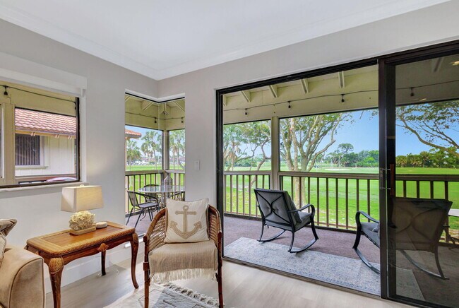 Building Photo - 438 Brackenwood Ln S