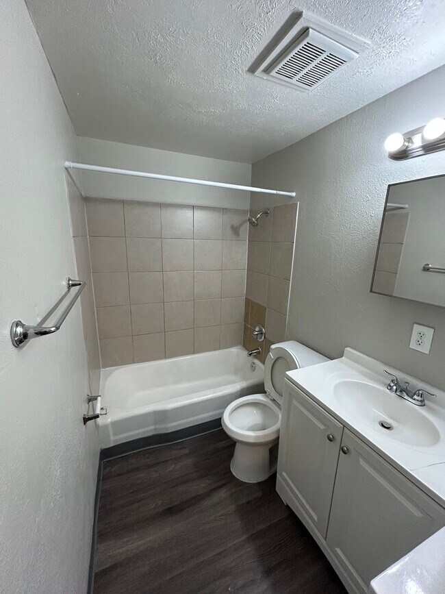 Foto del edificio - 7240 Tennyson St