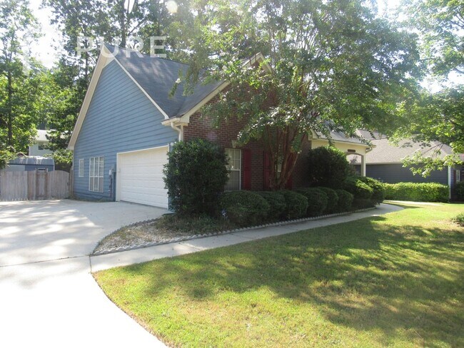 Foto del edificio - 266 Rocky Ridge Dr