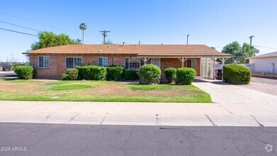 Building Photo - 7337 E Lewis Ave