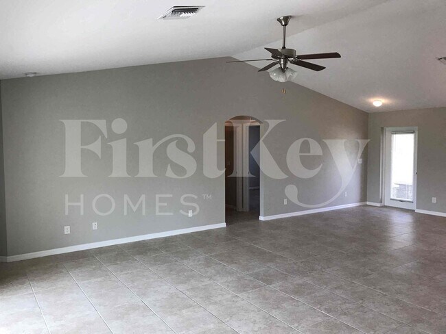 Foto del edificio - 2325 NW 34th Ave