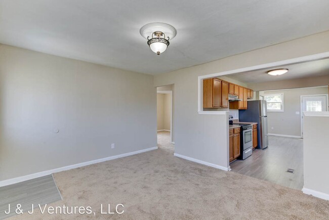Building Photo - 3 br, 1 bath House - 700 Quail Ave