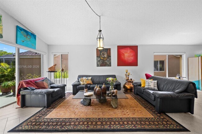 Foto del edificio - 4334 Mahogany Ridge Dr
