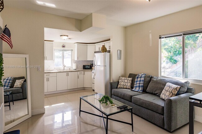 Foto del edificio - 518 SW 15th Ave