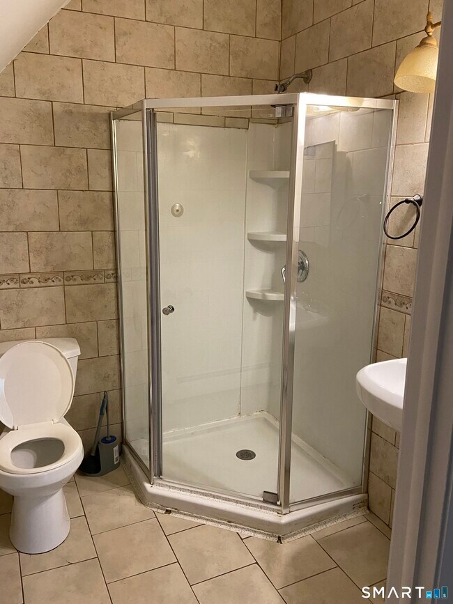 Building Photo - 36 Bassick Ave