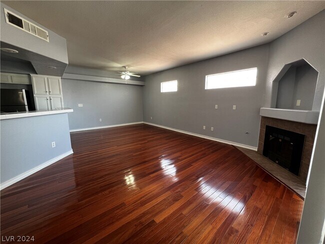 Building Photo - 6905 Cobre Azul Ave