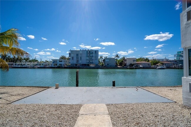 Building Photo - 8330 Byron Ave