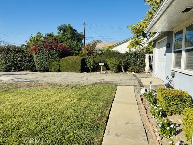 Building Photo - 8843 E Greenwood Ave