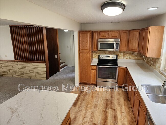 Foto del edificio - 5802 Tazewell Pike