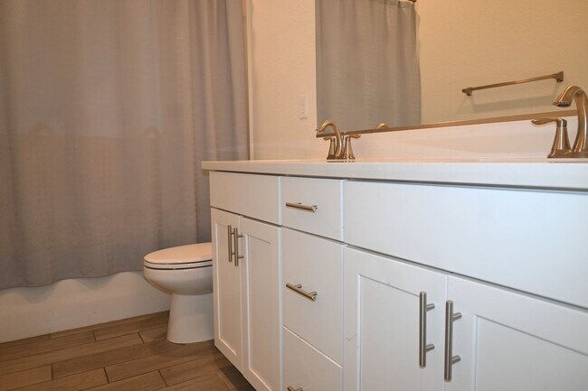 Foto del edificio - Resident Benefit Package Property