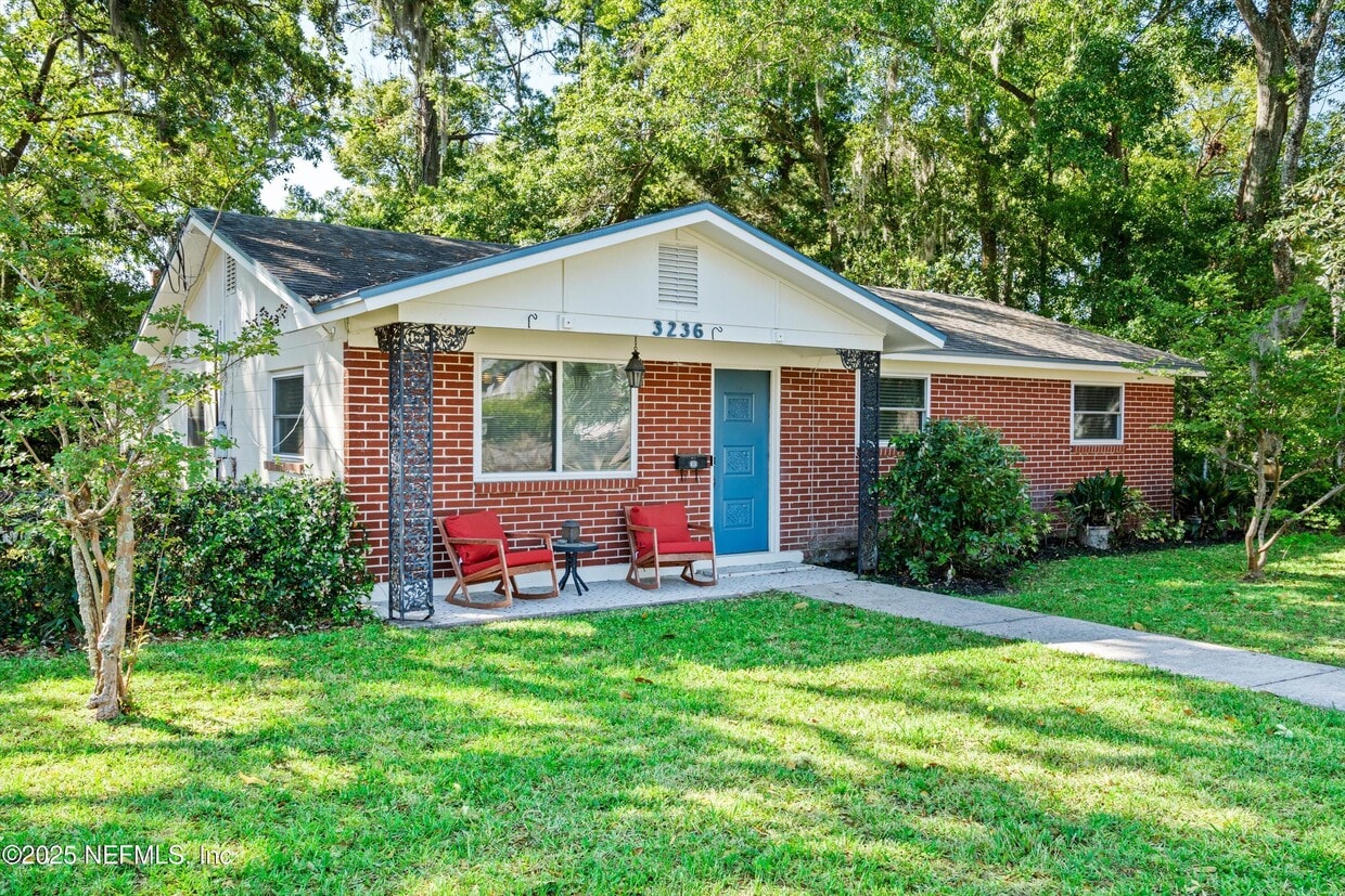 Primary Photo - 3236 Park St