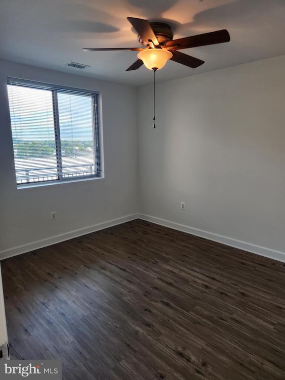 Foto del edificio - 8191 Strawberry Ln