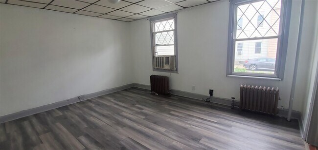 Building Photo - 175 Hopkins Ave