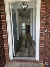 Building Photo - 603 Totem Trail