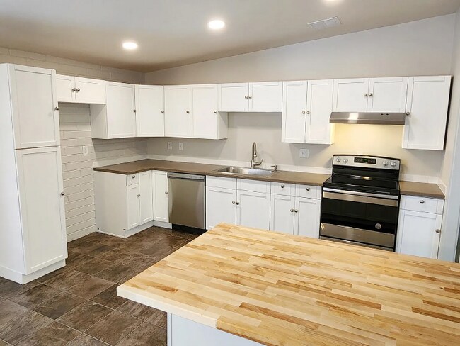 Foto del edificio - 4355 E Glenn St