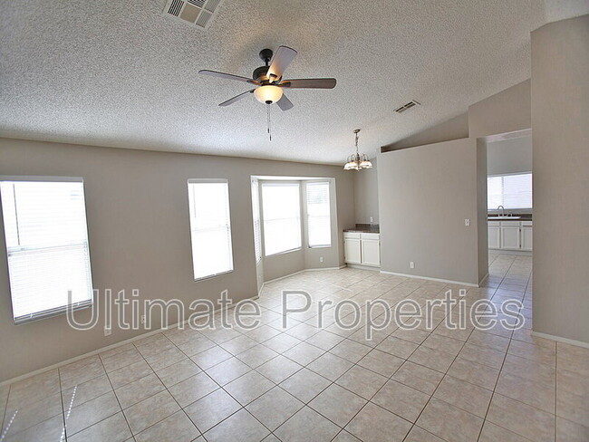 Building Photo - 3957 W Chama Dr