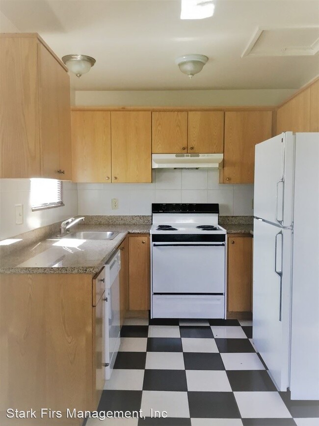 Foto del edificio - 13801-13865 SE Stark St