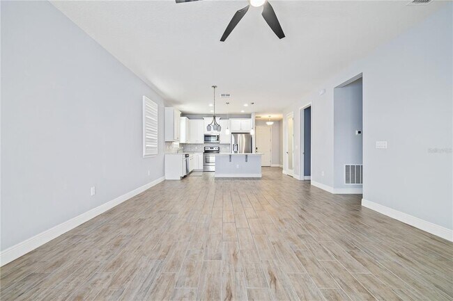 Foto del edificio - 13007 Rain Lily Dr