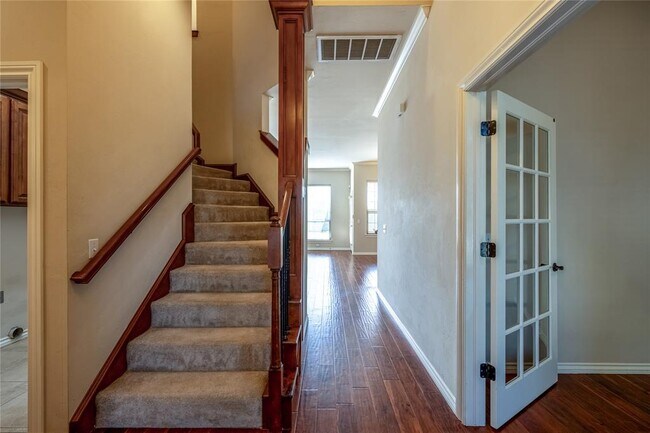 Foto del edificio - 2725 Fairfield Dr