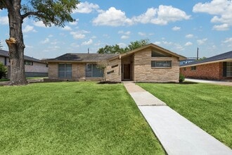 Building Photo - 4126 Martinshire Dr