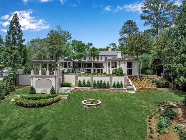 Foto del edificio - 3625 Tuxedo Rd NW