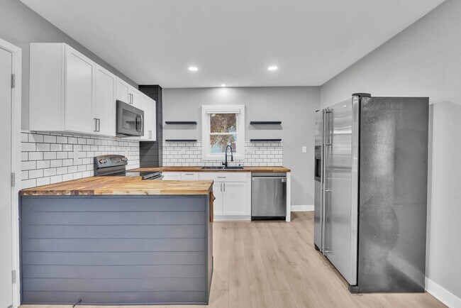 Foto del edificio - 1819 D St SW