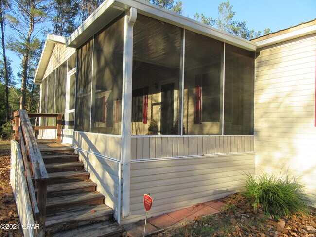 Foto del edificio - 13216 White Western Springs Rd