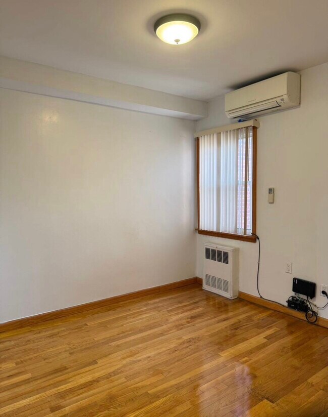 Foto del edificio - 56-61 219th St