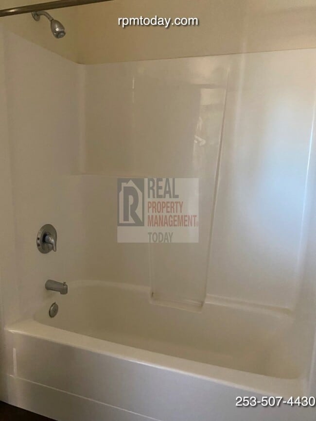 Building Photo - Al-Murayri - 4523 (Cascade Group)