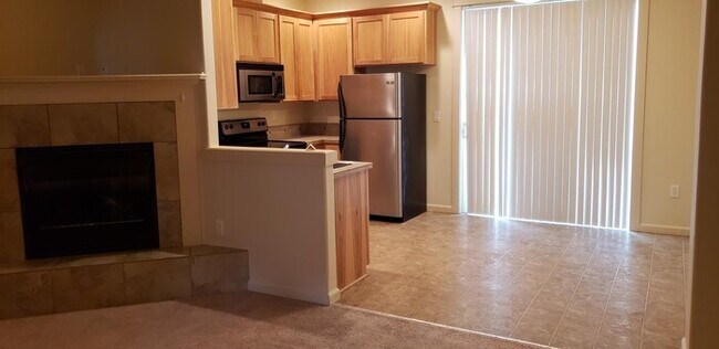 Building Photo - Warm And Inviting Three Bedroom Townhomes!