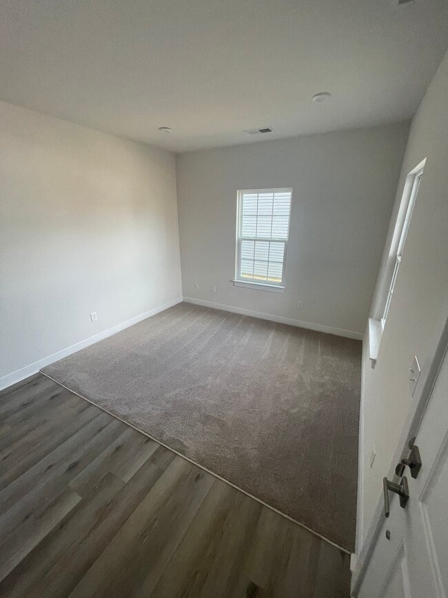 Foto del edificio - 1683 Burtonwood Dr