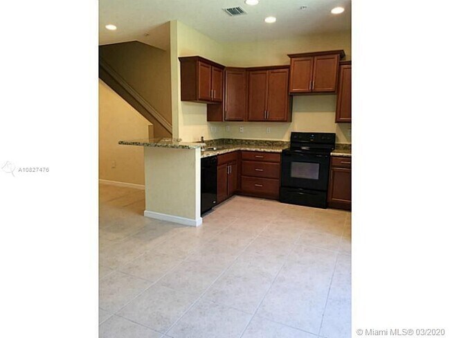 Foto del edificio - 621 SW 2nd Terrace
