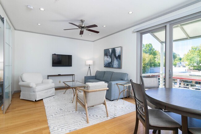 Building Photo - 1BR/1BA FOR RENT