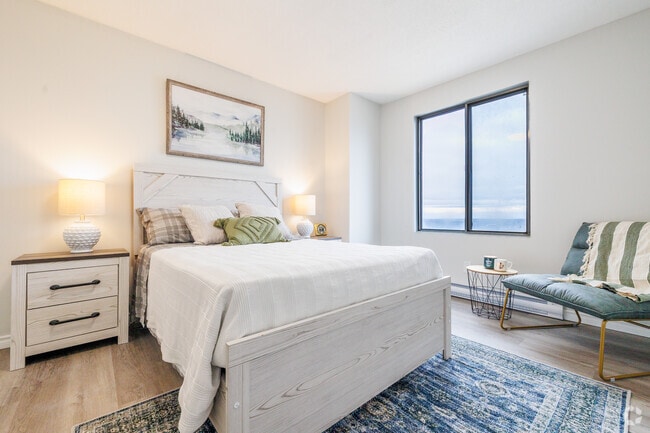 2BR, 1BA - #SF - Bedroom - The Kenwick