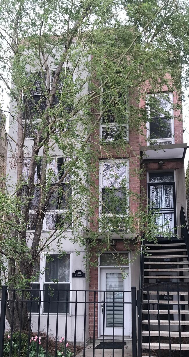 Building Photo - 3414 W Le Moyne St