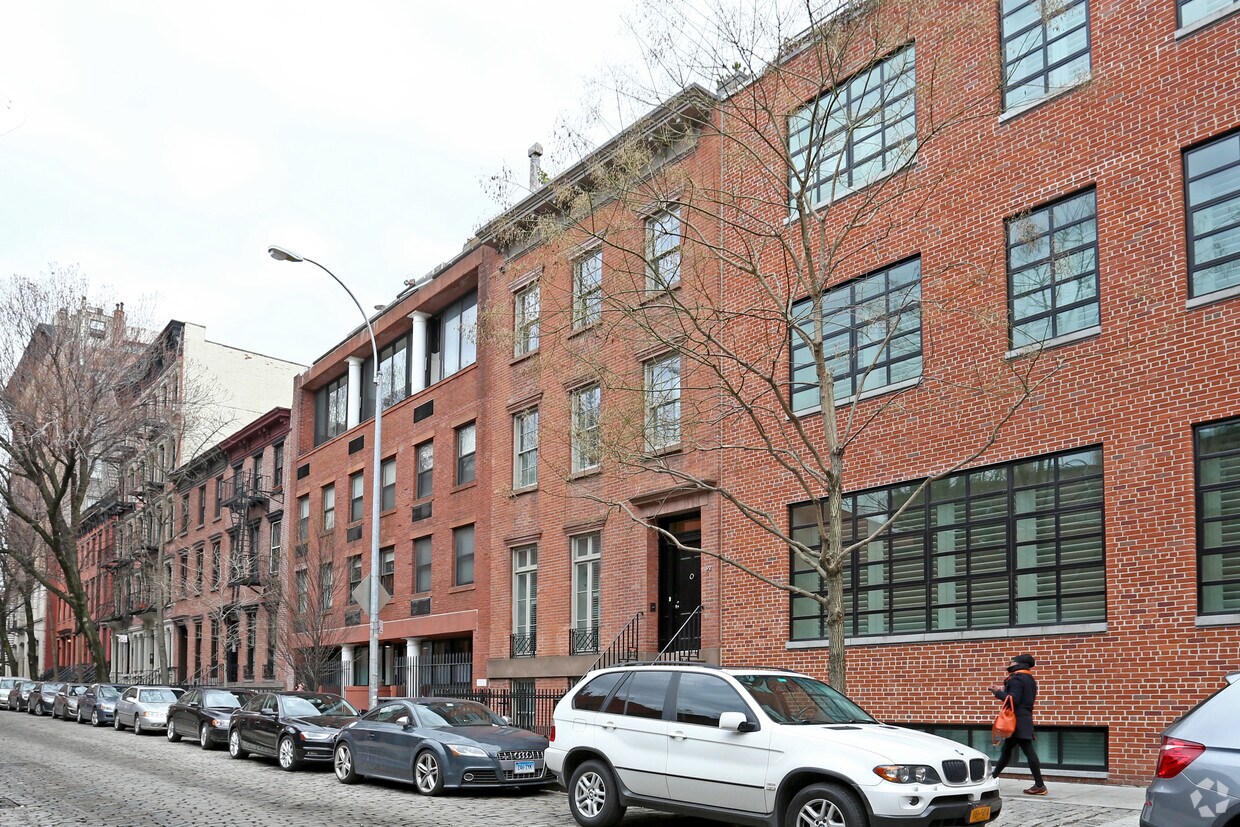 Foto principal - 92 Jane St
