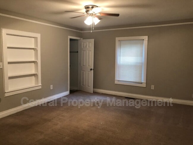 Building Photo - 314 N Main St