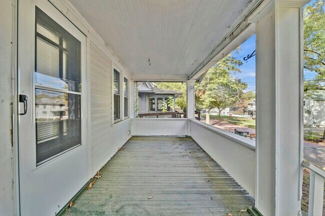 Foto del edificio - 1148 La Croix Ave