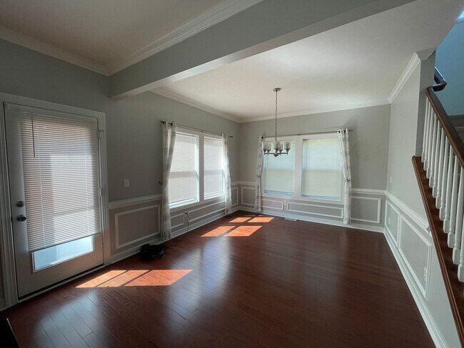 Building Photo - Four Bedroom Home in Kalamazoo